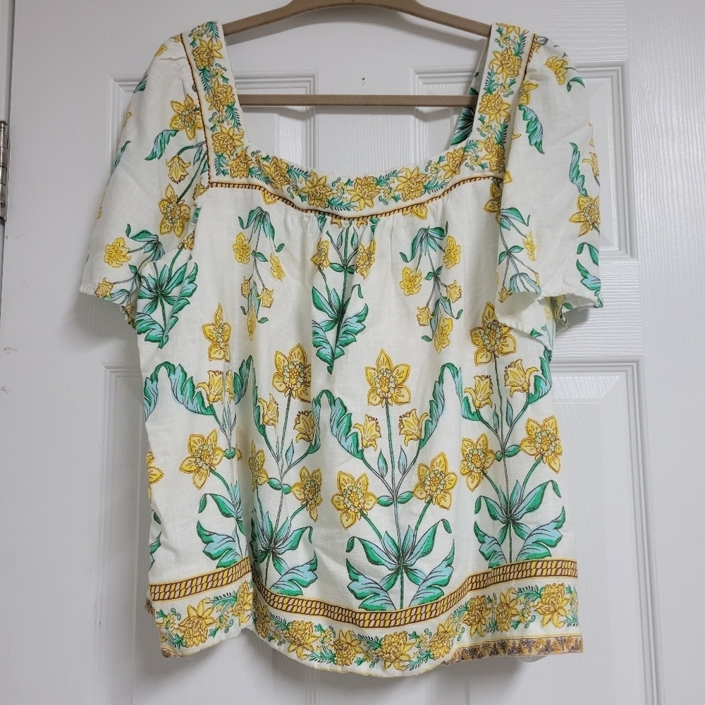 Draper James White Green And Yellow Floral Print Blouse.